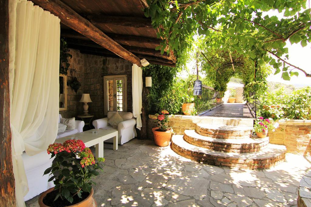 Hotel Manici Kasri Küçükkuyu Exterior foto